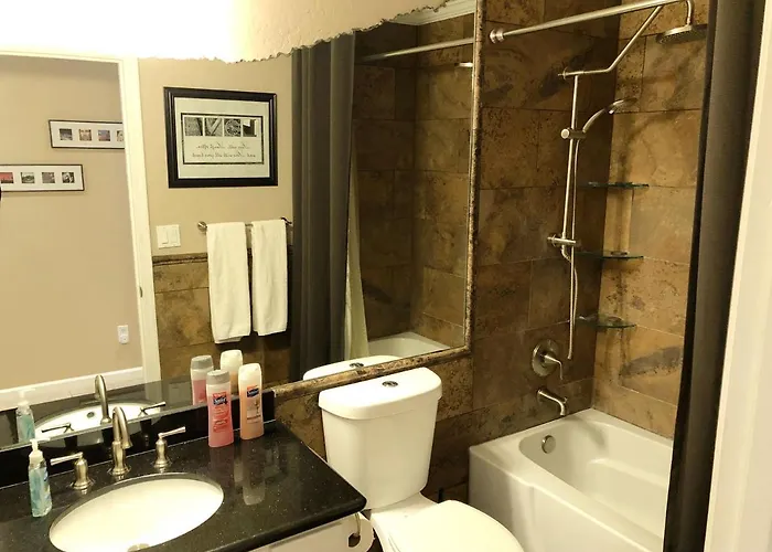 Beautiful In Downtown Holiday home *