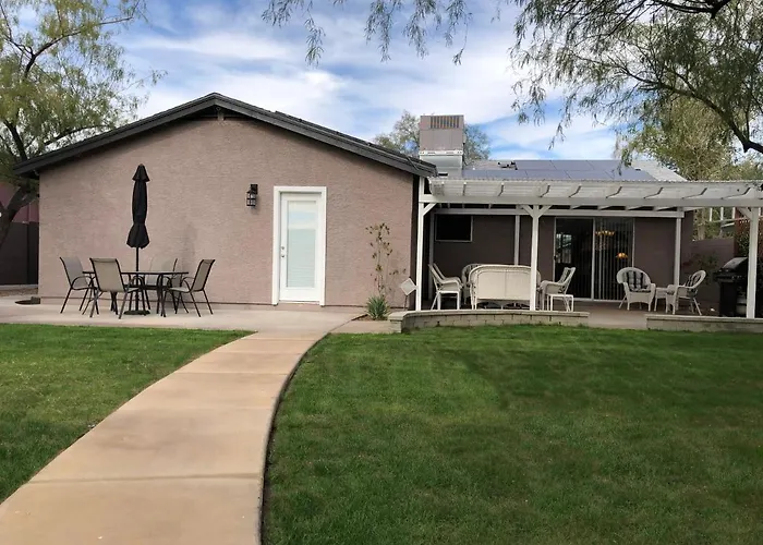 Beautiful In Downtown Holiday home *